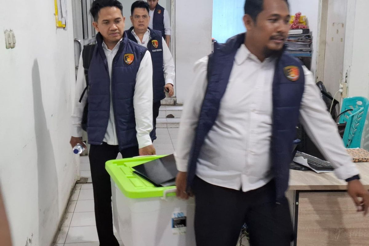 Usut Dugaan Korupsi Penyertaan Modal, Polisi Geledah Kantor PDAM Palu