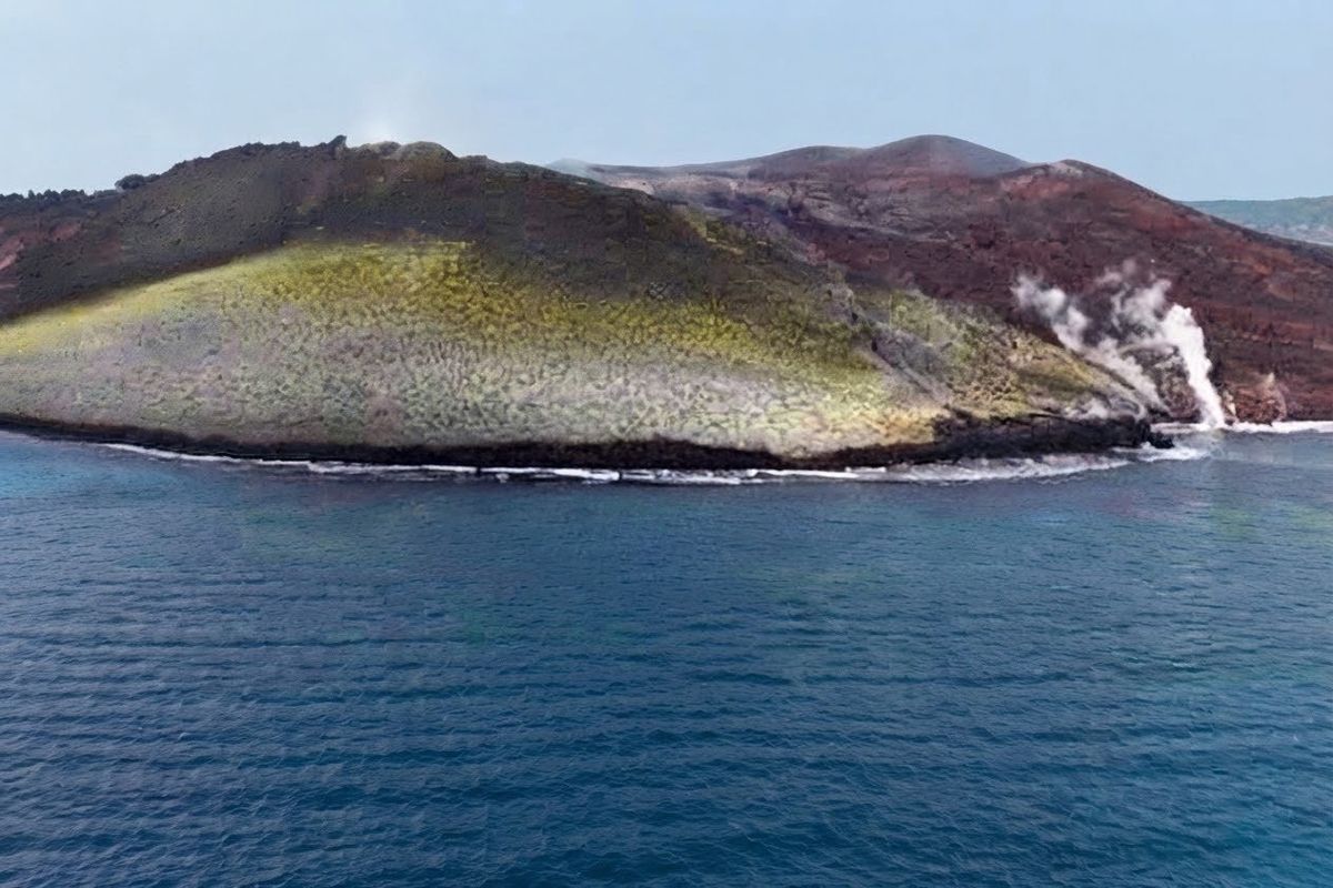 Fenomena Pulau Baru 30,3 Hektar di Selat Sunda: Benarkah Lahir "Cucu Krakatau"?