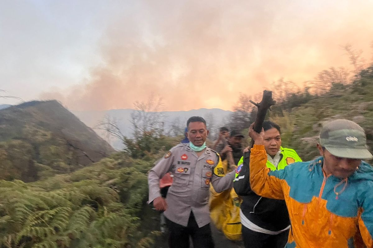 Duka di Balik Kobaran Bromo: Gugurnya Empat Pahlawan Pemadam Karhutla