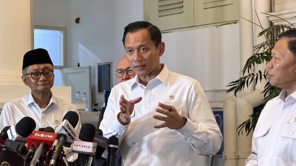 AHY Usulkan Berbagai Langkah untuk Meningkatkan Keamanan Transportasi Pasca Kecelakaan Kereta di Bekasi