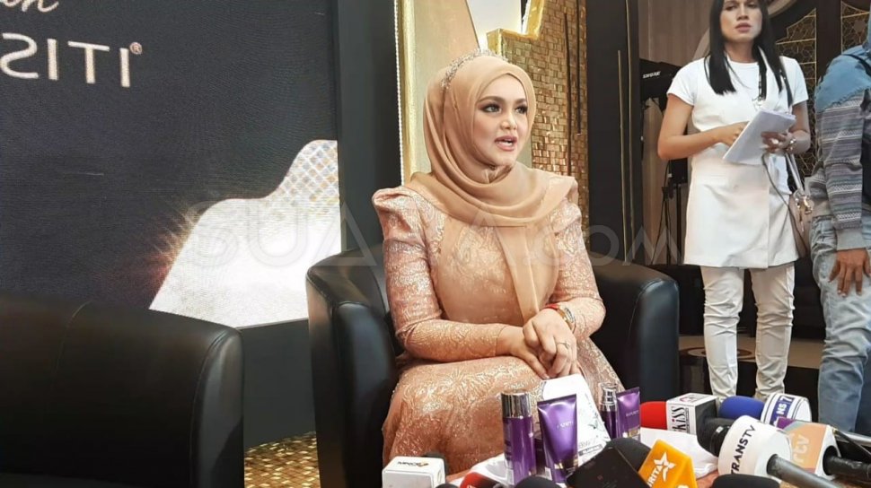 Siti Nurhaliza Doakan Keselamatan untuk Masyarakat Indonesia di Tengah Ancaman Erupsi Gunung Api