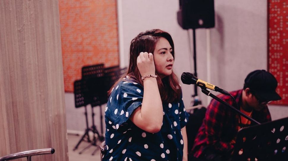 Kehilangan Calon Buah Hati: Makna Nama yang Dipilih Iko Uwais dan Audy Item