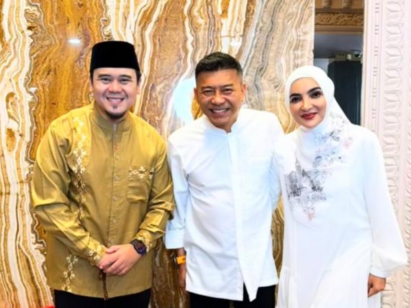 Ashanty dan Anang Hermansyah Rayakan 15 Tahun Pernikahan dengan Ibadah Haji Bersama