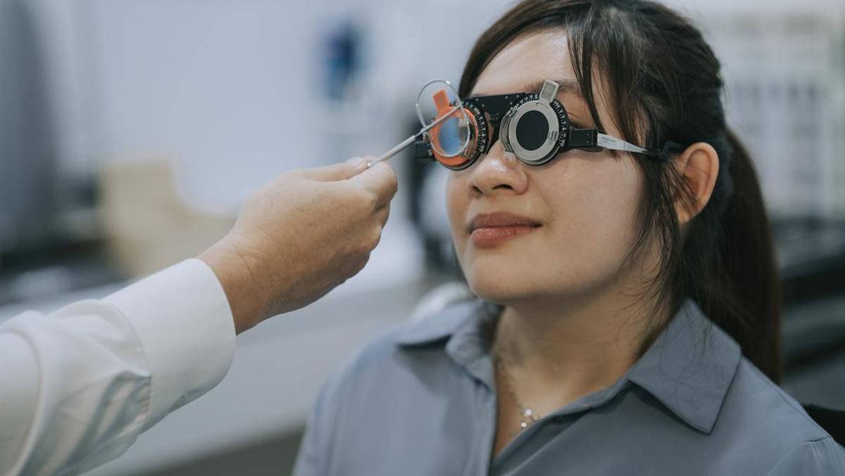 Waspadai Kebiasaan yang Meningkatkan Risiko Presbiopia, Simak Cara Pencegahannya