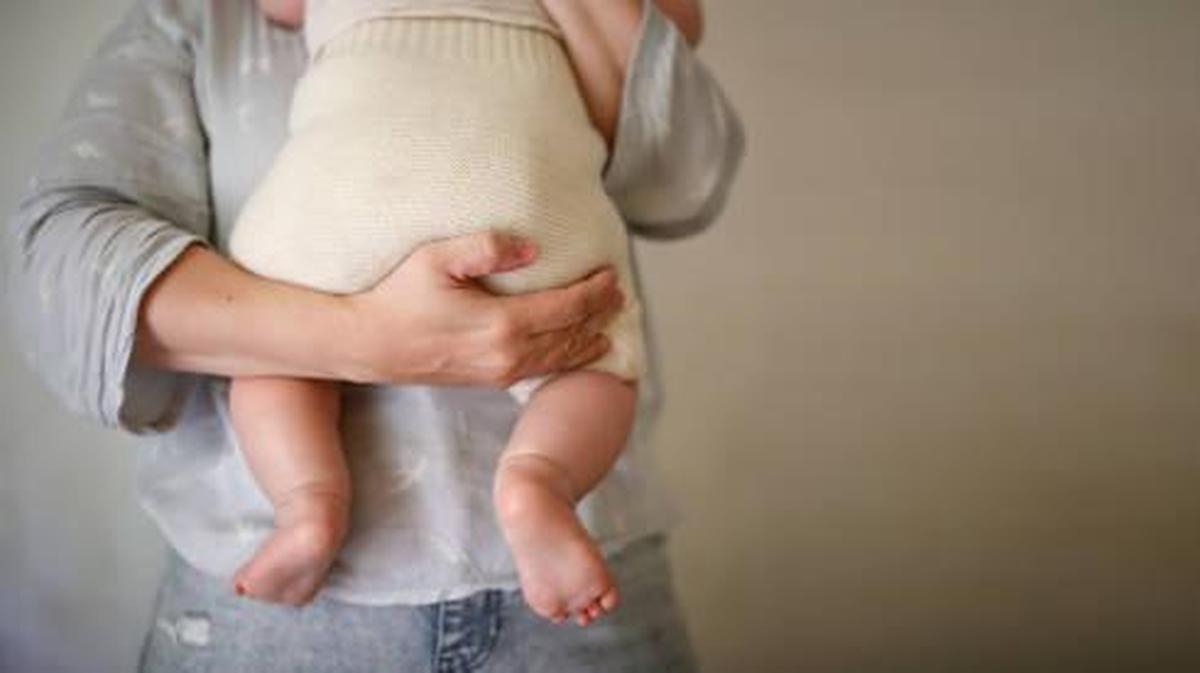 Bayi Berkeringat Saat Menyusu? Waspadai Tanda Kelainan Jantung