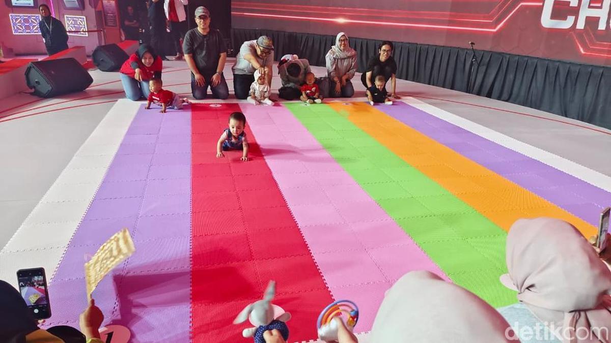 Bayi Antusias Ikut Lomba Merangkak, Penting untuk Tumbuh Kembang