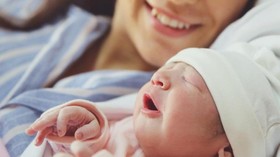 Suntik Vitamin K: Mitos atau Fakta Bahaya untuk Bayi Baru Lahir?