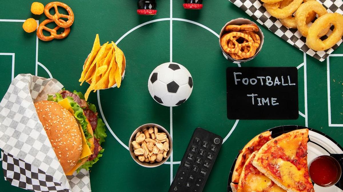 Tips Menghindari Kenaikan Berat Badan Saat Nobar Piala Dunia