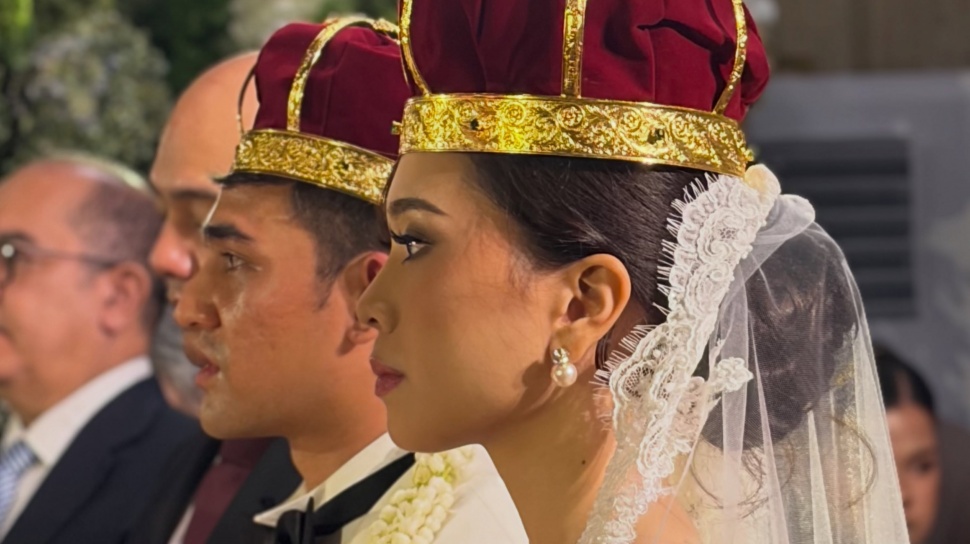 Axel Matthew Thomas Resmi Menikah dengan Cicilia Golda di Gereja Ortodoks