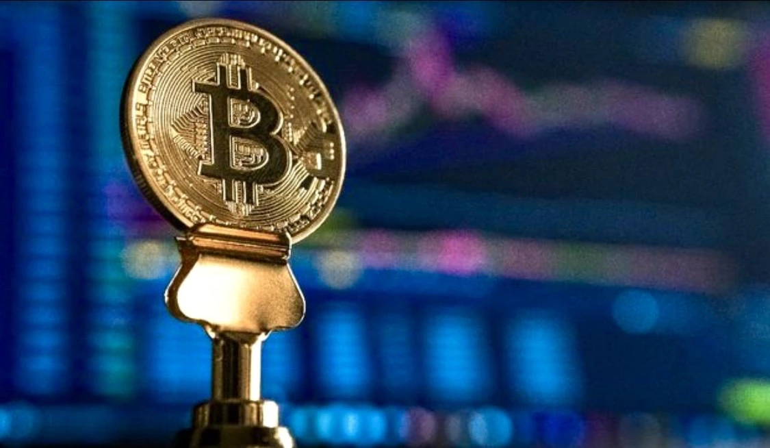 Kondisi Bitcoin Memanas, Whale Terjebak di Zona Rugi