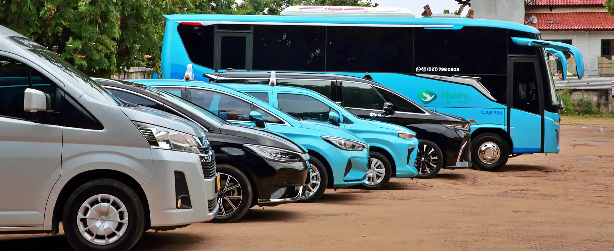 Blue Bird (BIRD) Menghadapi Tantangan, Rencanakan RUPS di Tengah Tekanan Margin