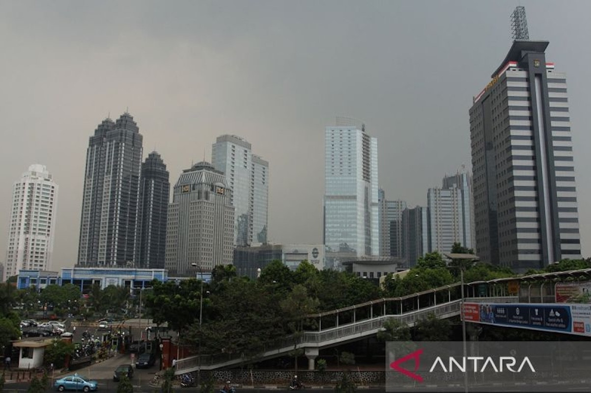 BMKG: Cuaca Berawan Tebal di Sebagian Wilayah Indonesia Hari Ini