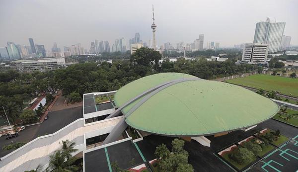 Langkah Efisiensi DPR: Mengurangi Biaya Operasional dengan Mengubah Kebiasaan