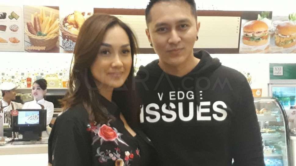 Perceraian Demian Aditya dan Sara Wijayanto Ditetapkan Secara Verstek