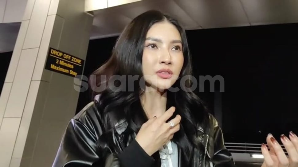 ---
Sarwendah Klarifikasi Isu Kemarahan Saat Mediasi Hak Asuh Anak

---