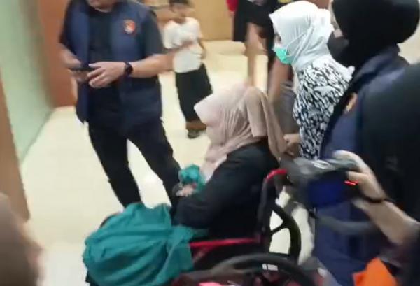 Kondisi Dokter Tifa Usai Pemeriksaan Kesehatan di RS Polri