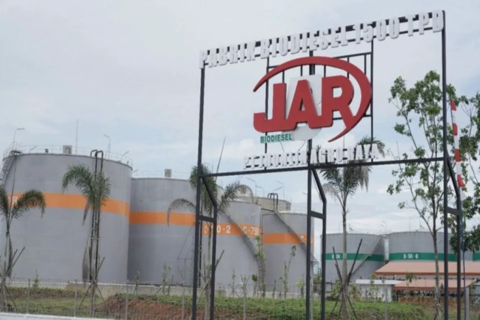---
Fluktuasi Harga Saham BYAN dan JARR di Tengah Isu Akuisisi Haji Isam

---