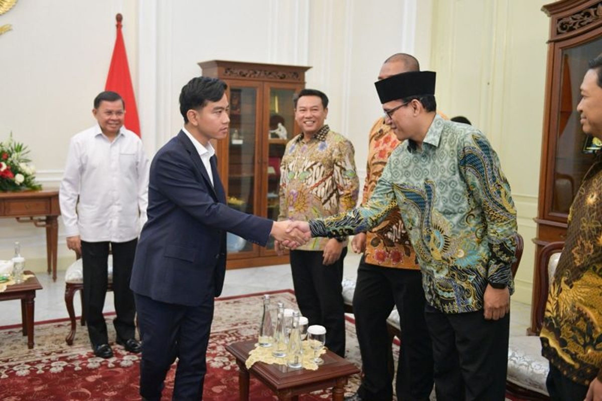 Wapres Gibran Rakabuming (kiri) dalam audiensi dengan AJBI di Istana Wakil Presiden, Jakarta Pusat, Rabu (22/7/2026) ANTARA/HO-BPMI Sekretariat Wapres\r\n