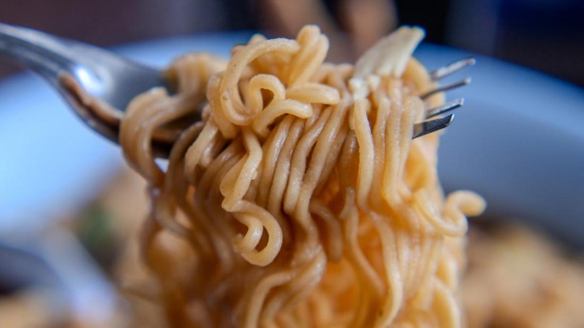 Wabah Salmonella Dikaitkan dengan Mi Instan Rasa Ayam di Eropa
