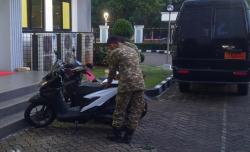 Identitas Pelaku Penyiraman Air Keras Terungkap Melalui Barang Bukti