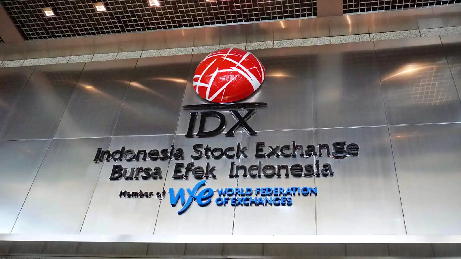 IHSG Menembus Angka 7.048, Bursa Asia Tertekan, Harga Minyak Mengkhawatirkan