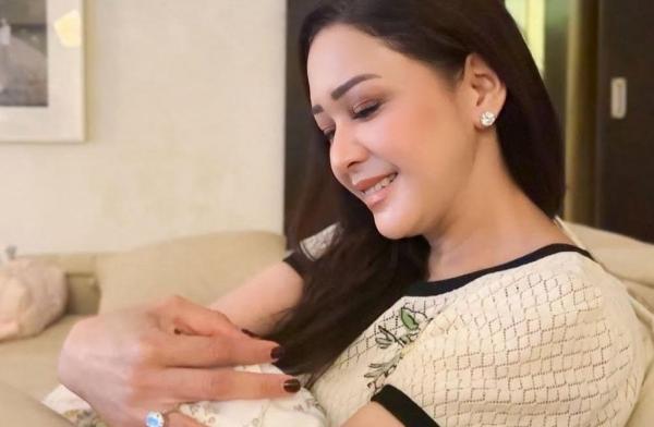 Kebahagiaan Maia Estianty Menjadi Nenek dan Rutinitas Baru Bersama Cucu