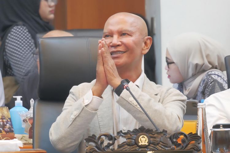 Said Abdullah Terima Penghargaan dari PWI Jatim atas Upayanya Menjaga Fiskal