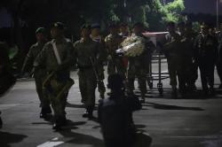 Penghormatan Terakhir untuk Mayor Anumerta Zulmi, Jenazah Tiba di Bandara Husein Sastranegara