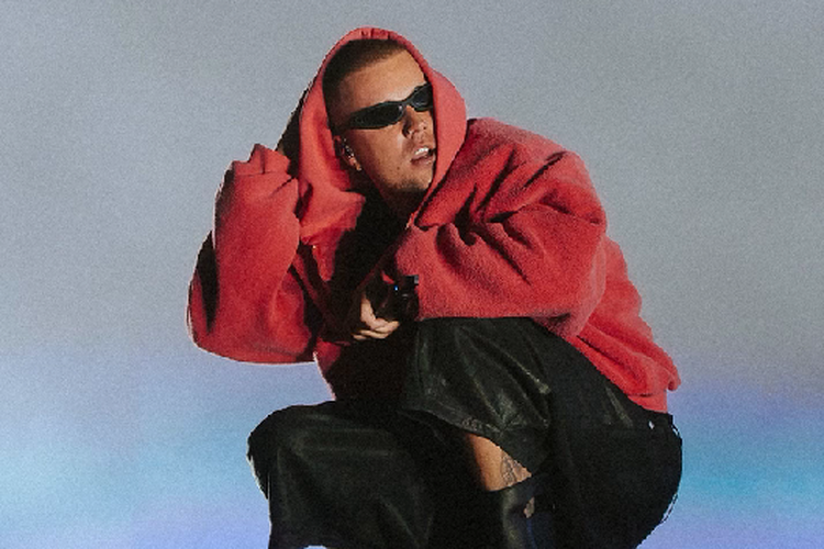 Justin Bieber Tampil Sederhana di Coachella 2026, Namun Gaya Berbusana Justru Menarik Perhatian