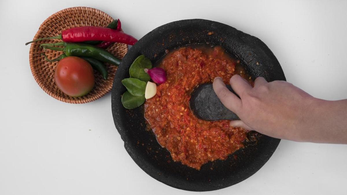 Risiko Cedera Saraf Akibat Kebiasaan Mengulek Sambal, Simak Saran Dokter