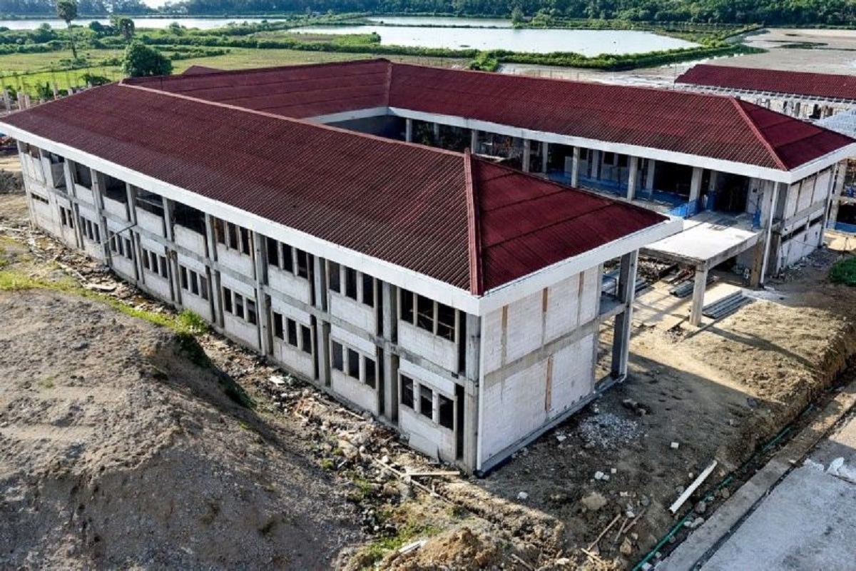 Kementerian PU Luncurkan Lapangan Sepak Bola Standar Internasional di 25 Sekolah Rakyat