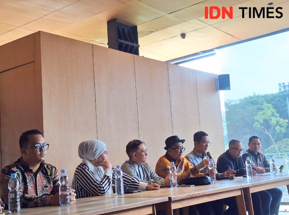 Tim Hukum Febrie Tantang Penyidik Ungkap Pemilik Emas 74 Kg