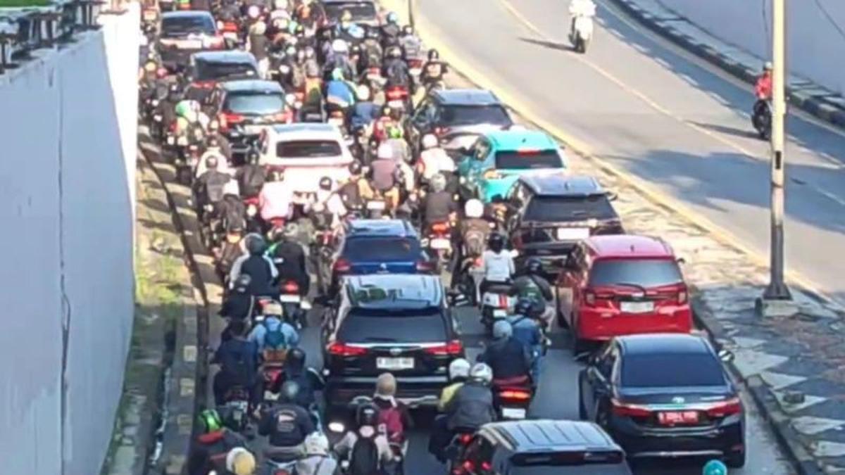 Kemacetan Parah Melanda Jakarta Timur Setelah Libur Panjang