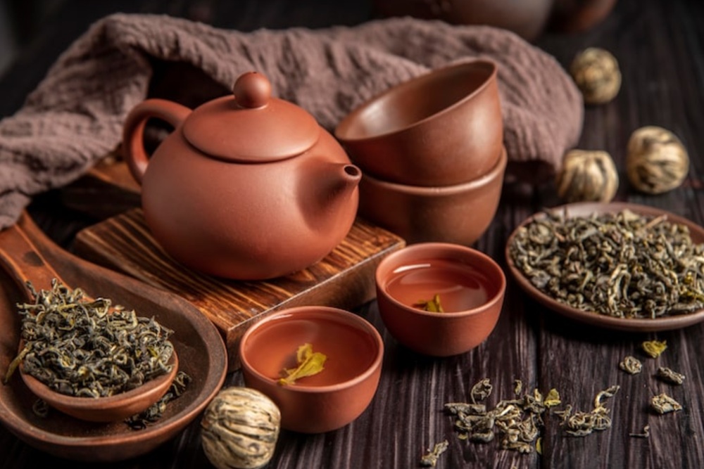 Luhut Ajak Universitas Tsinghua Teliti Keanekaragaman Herbal Indonesia