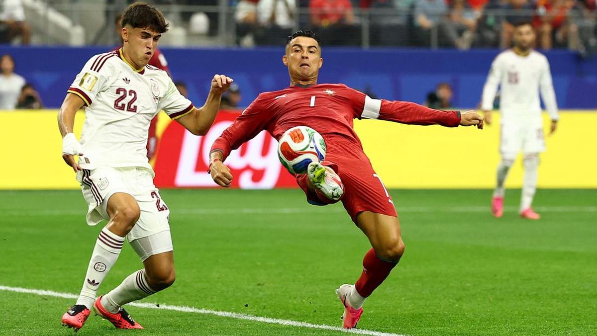 Rahasia Ketangguhan Pau Cubarsi di Piala Dunia 2026