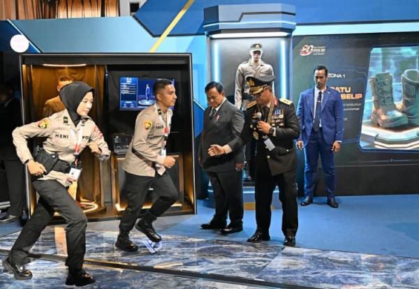 Prabowo Tinjau Pameran Produk Lokal Polri dalam Rangka Hari Bhayangkara ke-80