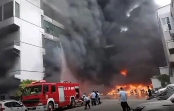 Kebakaran Pabrik Sepatu di China Tewaskan Banyak Pekerja