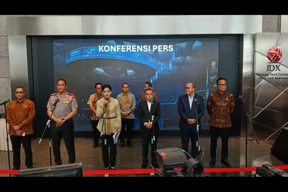 OJK Kenakan Denda Total Rp2,1 Triliun untuk Pelanggaran Saham Tiga Emiten