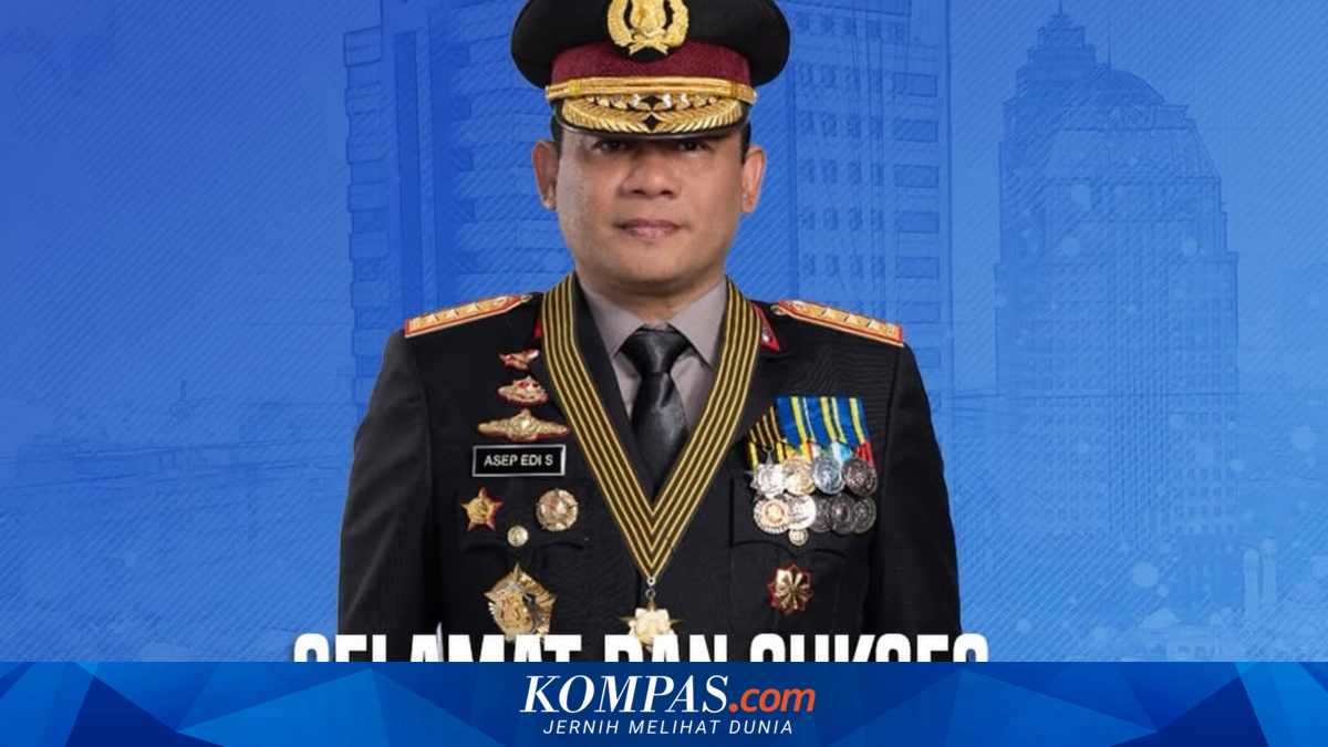 Kapolda Metro Jaya Asep Edi Suheri Resmi Naik Pangkat Menjadi Komjen