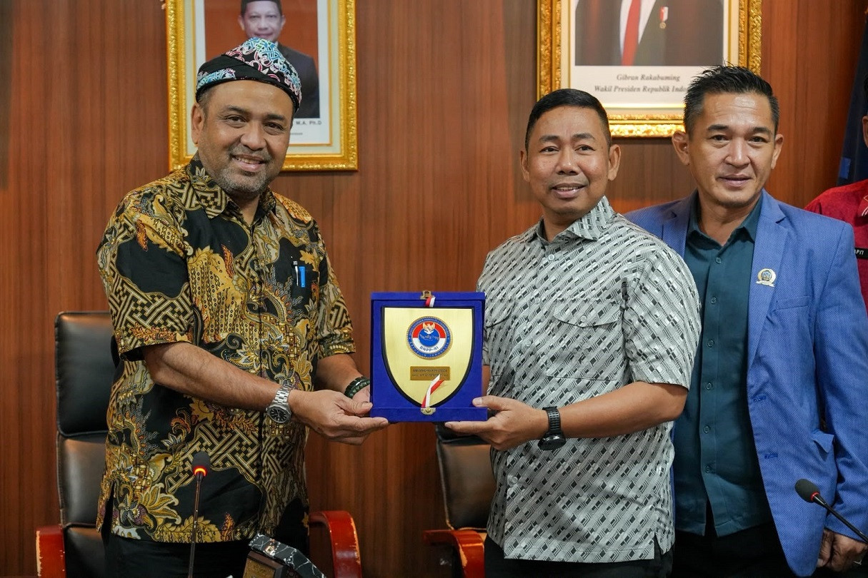 Percepatan Pembangunan Jalan Krayan Dibahas oleh BNPP dan DPRD Kaltara