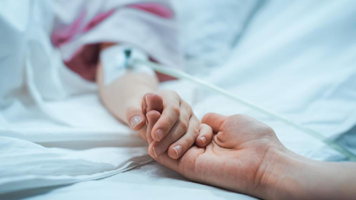 Tindakan Pertama yang Harus Dilakukan Saat Anak Mengalami Keracunan Makanan