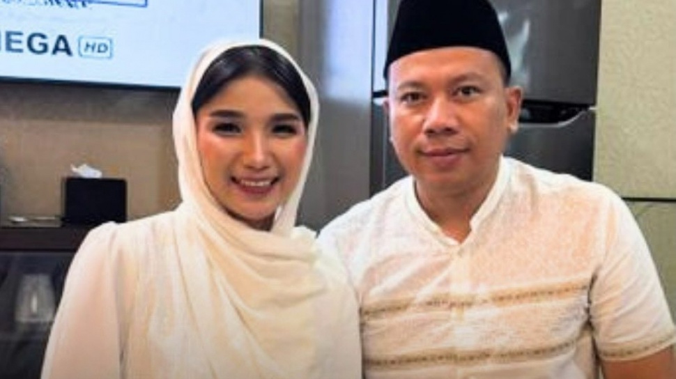 Profil Fangfang, Istri Vicky Prasetyo yang Menjadi Sorotan