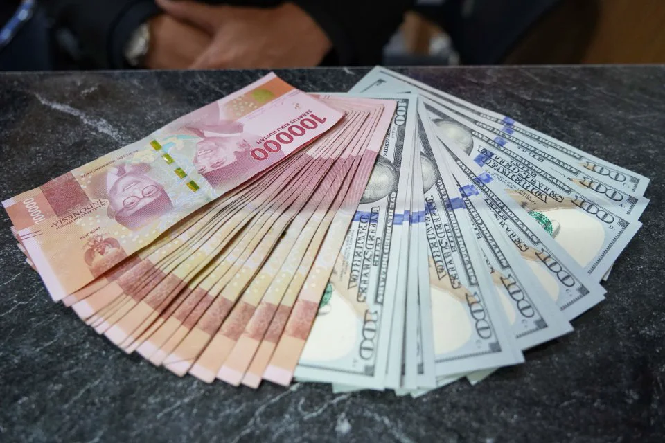 Rupiah Melemah Akibat Pengunduran Diri Gubernur BI