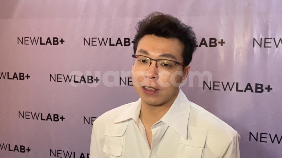 Dokter Richard Lee mempertanyakan [Suara.com/Adiyoga Priyambodo]