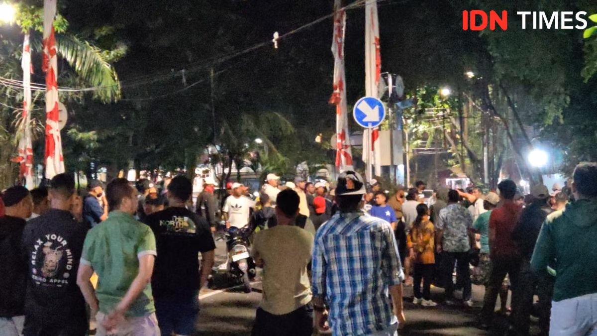 Brimob dan TNI Masih Jaga Jalan Tambak Pasca Bentrok