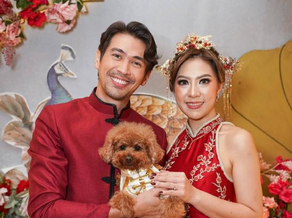 Kebahagiaan Hessel Steven: Resmi Tunangan di Usia 43 Tahun