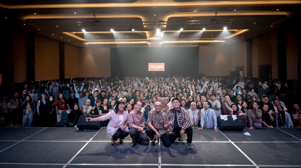 Ribuan Pemuda Berbagi Cerita Bersama Dave Hendrik dan Iwet Ramadhan di Stage of Mind 2.0