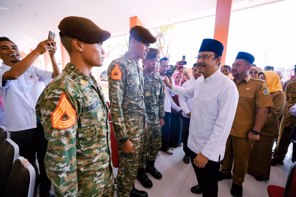 Seribu Taruna TNI-Polri Diterjunkan untuk Mendukung Sekolah Rakyat di Indonesia