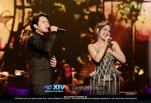 Duet Memikat Celyna dan Rony Parulian Menghiasi Grand Final Indonesian Idol XIV