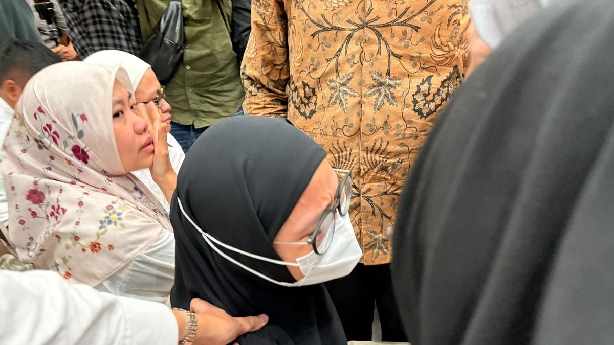 Air Mata Istri Mengalir Setelah Ibam Dijatuhi Hukuman 4 Tahun Penjara